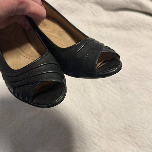 Strictly Comfort peep toe leather shoes Size 8 NWTs - Picture 7 of 9